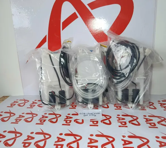 Bình chứa nước gạt kiếng xe xúc lật LonKing