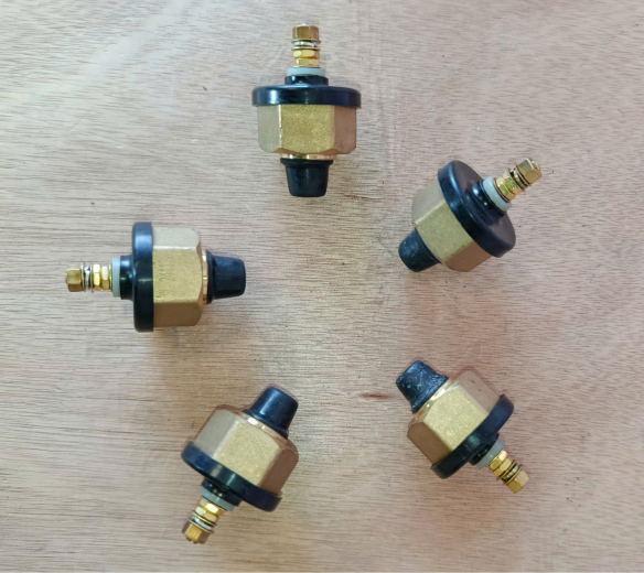 Công tăt báo động áp suất thấp xúc lật Lonking 50NC hàng chính hãng