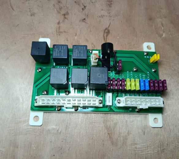 Hộp cầu chì xe xúc lật Longking 833- ZL50NC hàng chính hãng