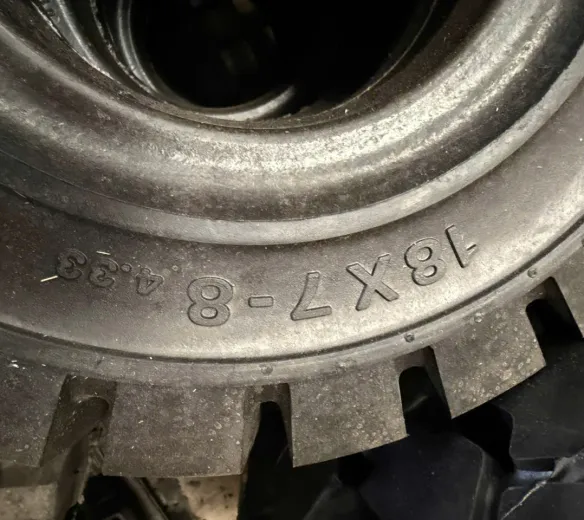 Lốp đặc 18x7-8 xe nâng Trung Quốc