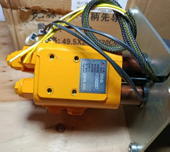 Tay chang ( cần số ) xe xúc lật SDLG hàng chính hãng 